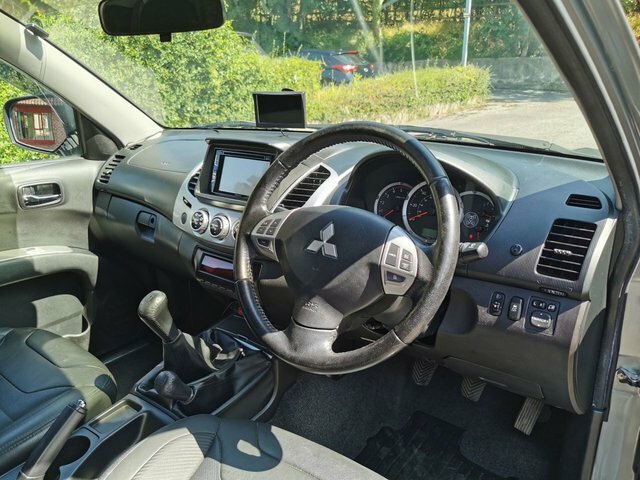 Mitsubishi L200 Pickup 2.5 Di-d Barbarian 4Wd Euro 5 Lb 201 Black #9