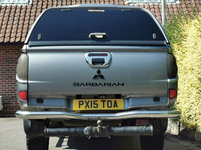 Mitsubishi L200 Pickup 2.5 Di-d Barbarian 4Wd Euro 5 Lb 201 Black #30