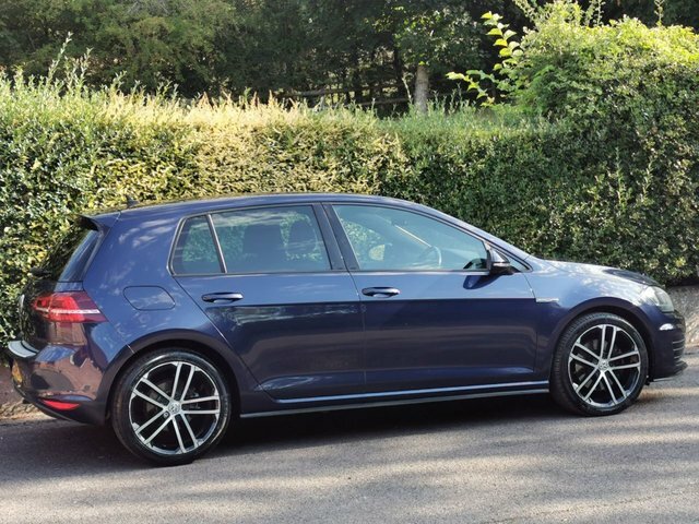 Volkswagen Golf Estate 1.6 Tdi Bluemotion Euro 5 Ss 20146 Black #34