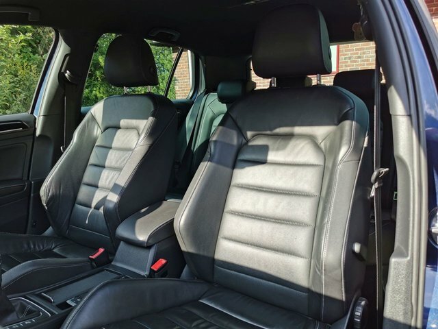 Volkswagen Golf Estate 1.6 Tdi Bluemotion Euro 5 Ss 20146 Black #18