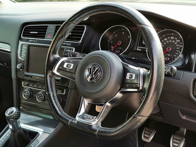 Volkswagen Golf Estate 1.6 Tdi Bluemotion Euro 5 Ss 20146 Black #9