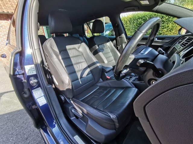 Volkswagen Golf Estate 1.6 Tdi Bluemotion Euro 5 Ss 20146 Black #11