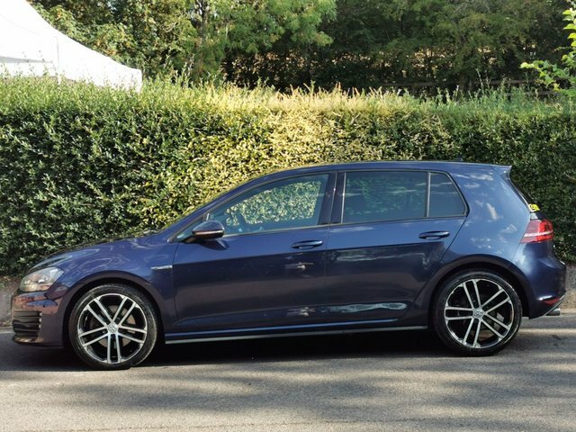 Volkswagen Golf Estate 1.6 Tdi Bluemotion Euro 5 Ss 20146 Black #21