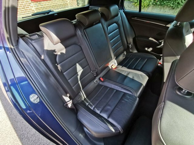 Volkswagen Golf Estate 1.6 Tdi Bluemotion Euro 5 Ss 20146 Black #30
