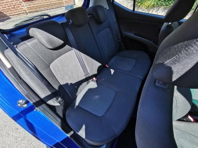 Hyundai I10 1.2 Classic Hatchback Euro 5 85 Red #31