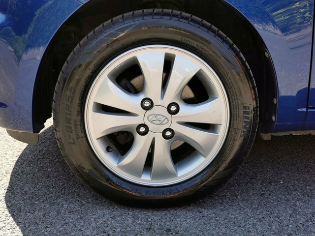 Hyundai I10 1.2 Classic Hatchback Euro 5 85 Red #38
