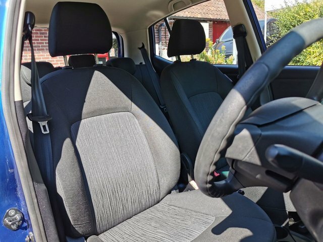 Hyundai I10 1.2 Classic Hatchback Euro 5 85 Red #12