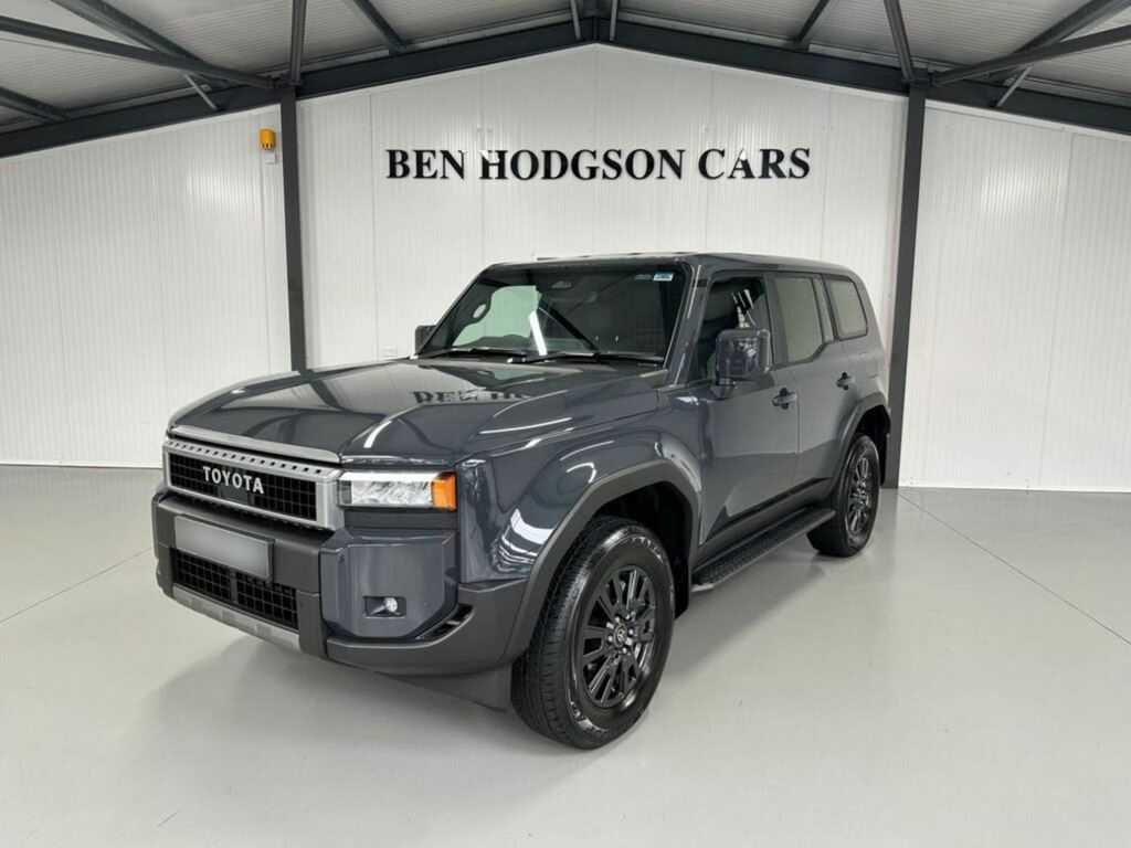 Toyota Land Cruiser 2.8D Panel Van Grey