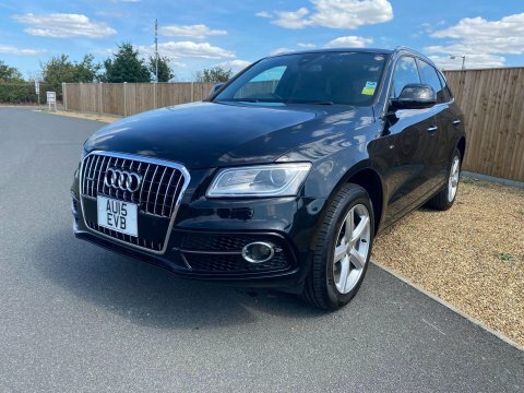 Audi Q5 2.0 Tfsi S Black #2