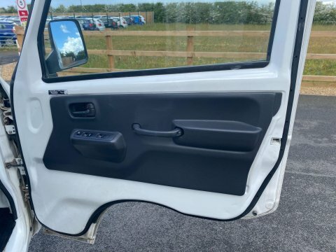 Suzuki Carry 0.6 Van White #6