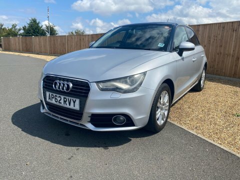 Audi A1 1.6 Tdi Sport Sportback Euro 5 White #2