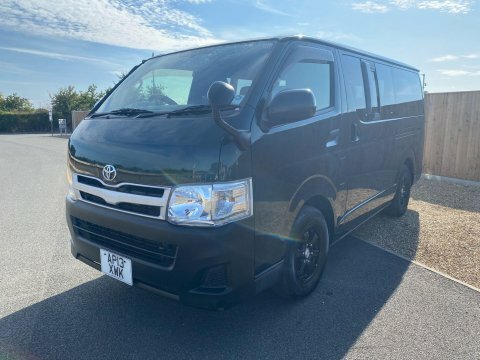 Toyota HiAce 2.0 Dx Green #3