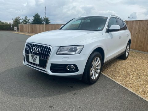 Audi Q5 2.0 Tfsi Se White #2