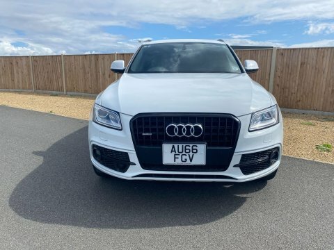 Audi Q5 2.0 Tfsi S AU66FGV White #3