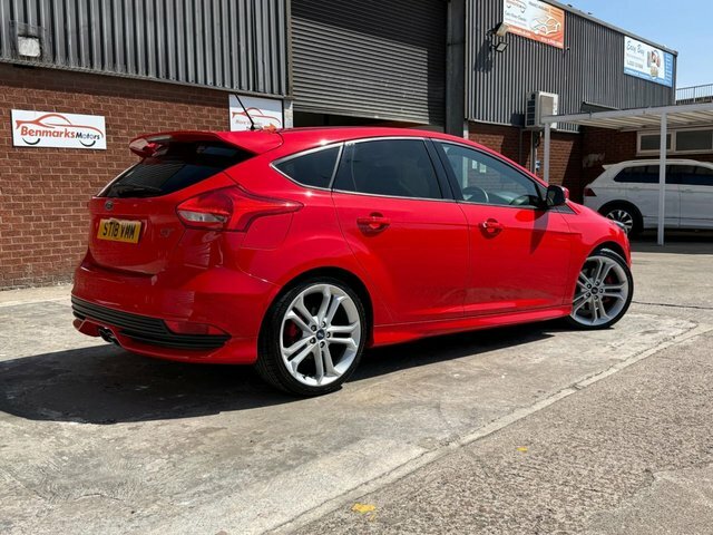 Ford Focus 2.0 Tdci St-3 Hatchback Euro 6 Red #5