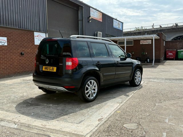 Skoda Yeti 1.8 Tsi Elegance Suv 4Wd Euro 5 HK11SJU Black #6