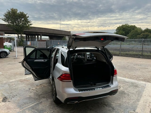 Mercedes-Benz GLE Class Gle250d Amg Line Premium Suv G-tronic White #42