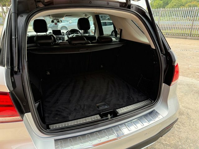Mercedes-Benz GLE Class Gle250d Amg Line Premium Suv G-tronic White #36