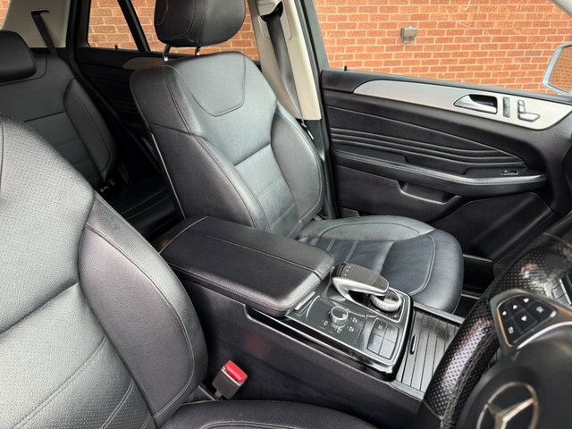 Mercedes-Benz GLE Class Gle250d Amg Line Premium Suv G-tronic White #23