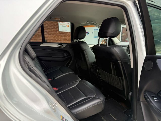Mercedes-Benz GLE Class Gle250d Amg Line Premium Suv G-tronic White #31
