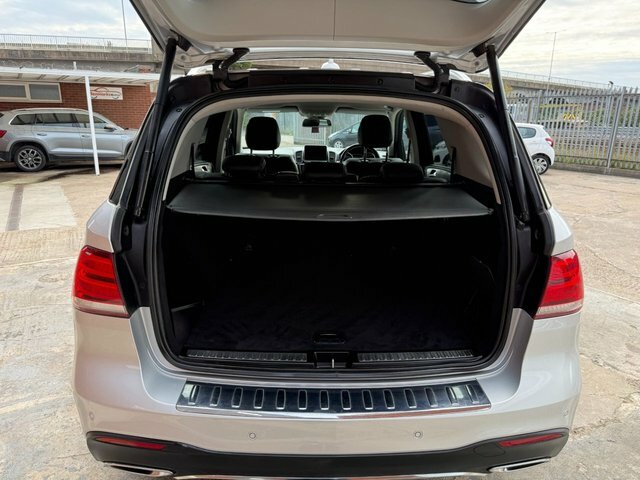 Mercedes-Benz GLE Class Gle250d Amg Line Premium Suv G-tronic White #35