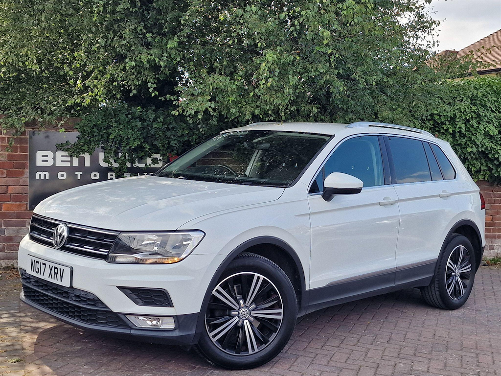 Volkswagen Tiguan 2.0 Tdi Bluemotion Tech Se Navigation Grey #1