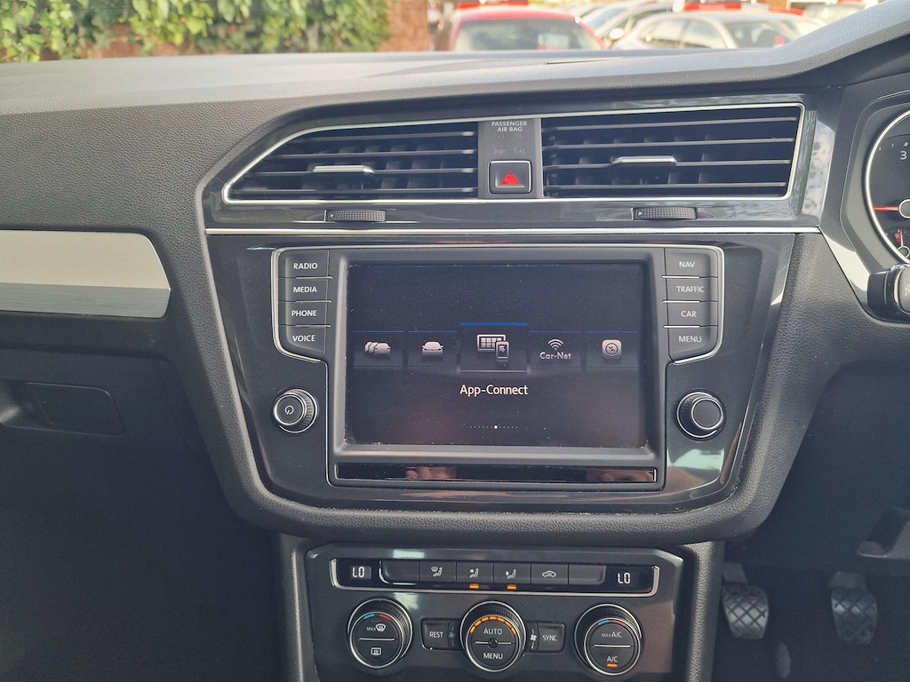 Volkswagen Tiguan 2.0 Tdi Bluemotion Tech Se Navigation Grey #24