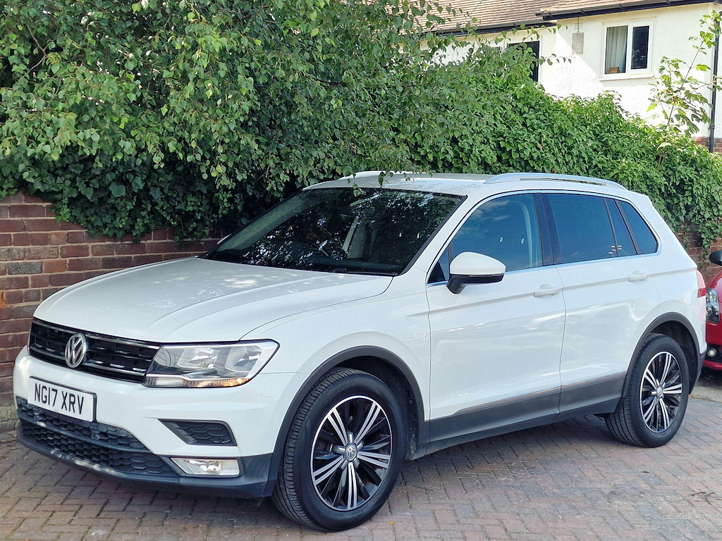 Volkswagen Tiguan 2.0 Tdi Bluemotion Tech Se Navigation Grey #5