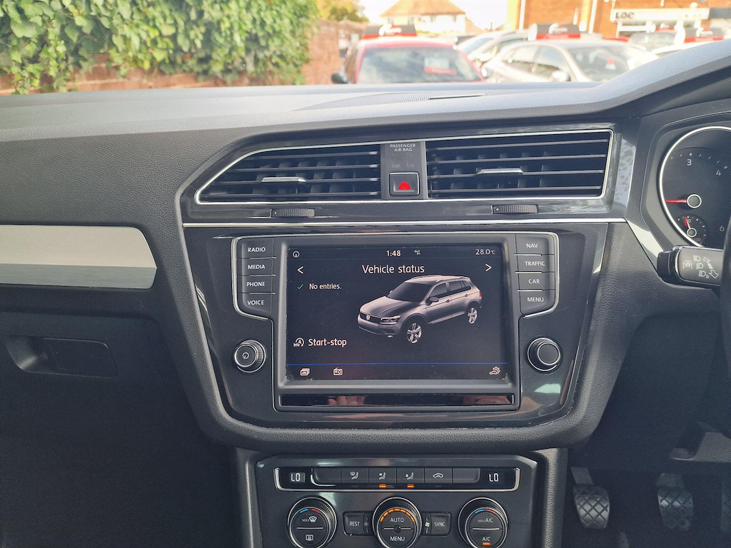 Volkswagen Tiguan 2.0 Tdi Bluemotion Tech Se Navigation Grey #19