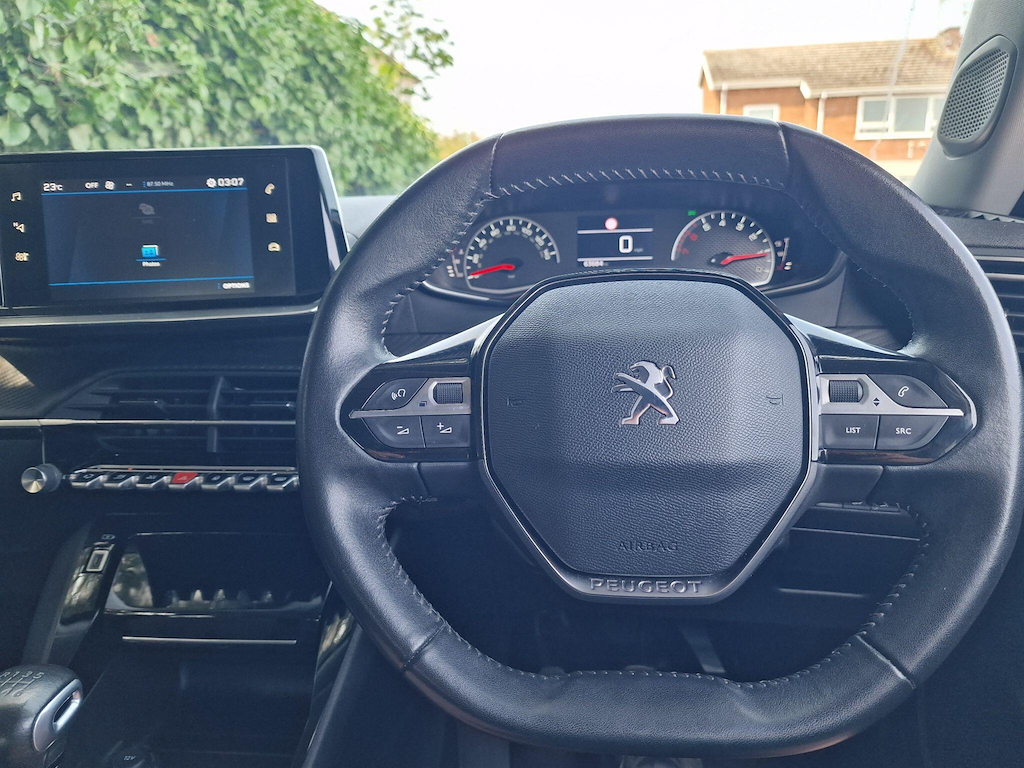 Peugeot 2008 1.2 Puretech Allure Premium Blue #22