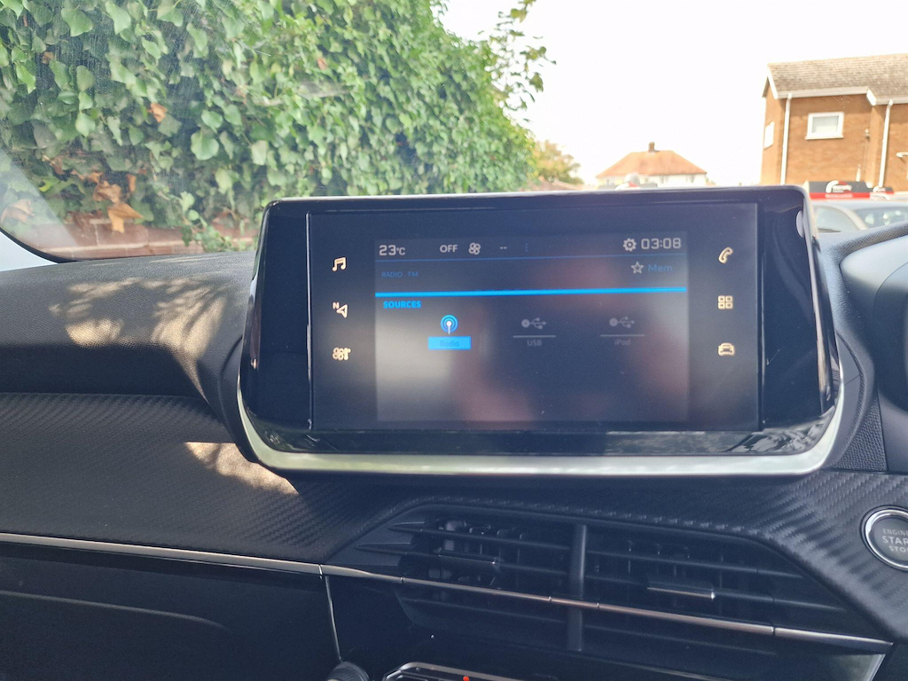 Peugeot 2008 1.2 Puretech Allure Premium Blue #24