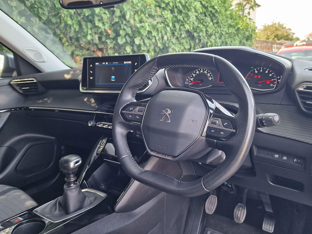 Peugeot 2008 1.2 Puretech Allure Premium Blue #11