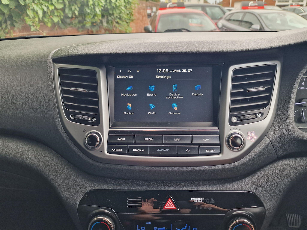 Hyundai Tucson 1.6L Se Nav White #28