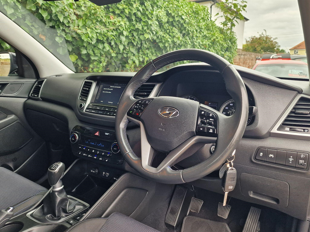 Hyundai Tucson 1.6L Se Nav White #12