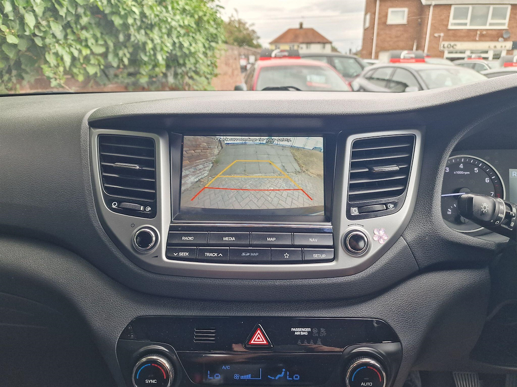 Hyundai Tucson 1.6L Se Nav White #24