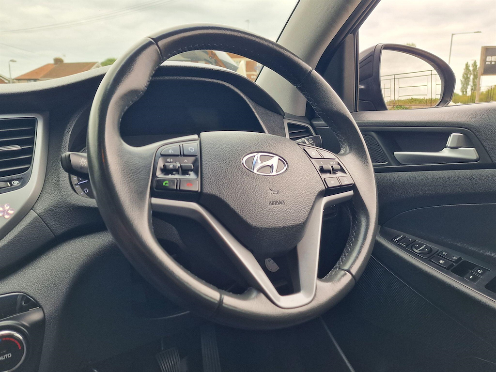 Hyundai Tucson 1.6L Se Nav White #33