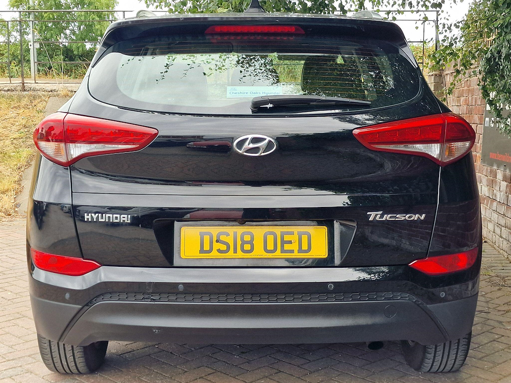 Hyundai Tucson 1.6 Gdi Blue Drive Se Nav Euro 6 Ss Black #4