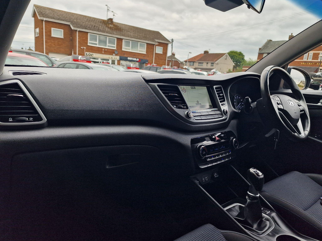 Hyundai Tucson 1.6L Se Nav White #20