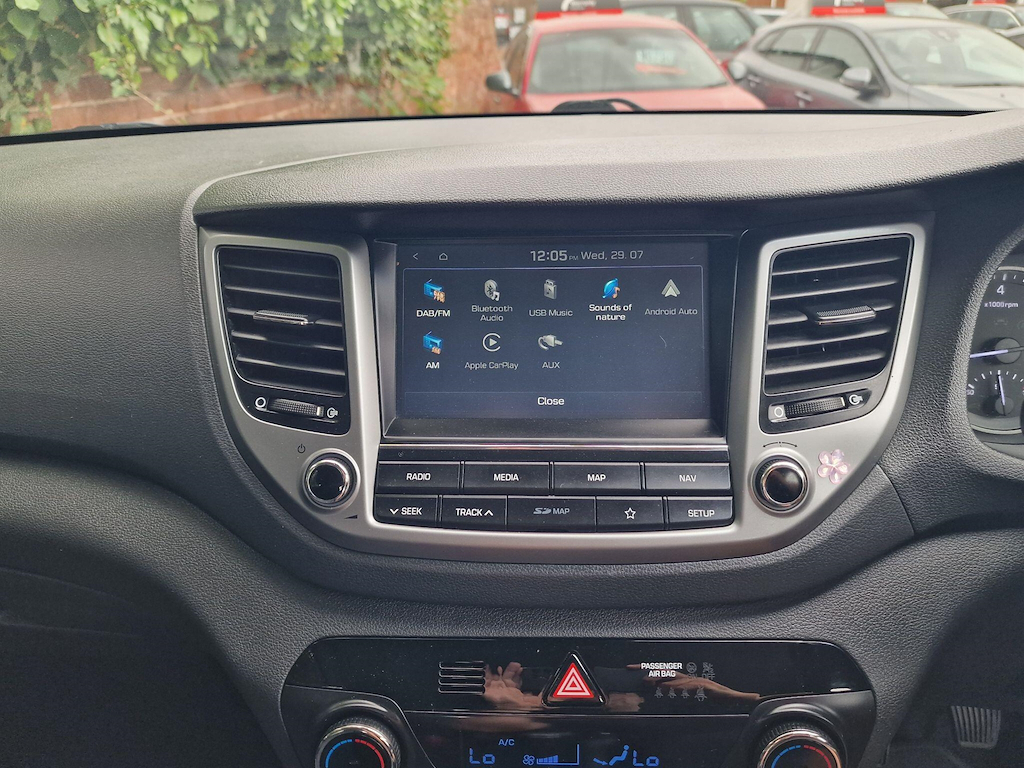 Hyundai Tucson 1.6L Se Nav White #27