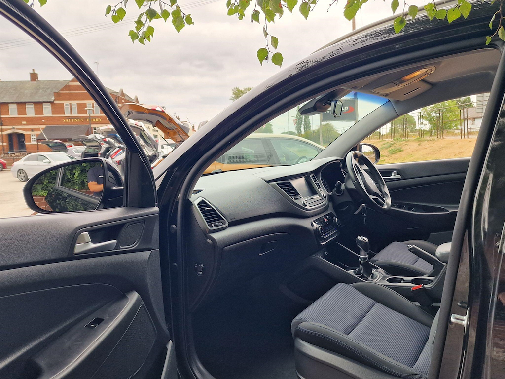 Hyundai Tucson 1.6L Se Nav White #31