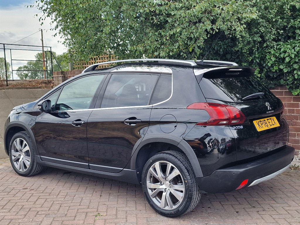 Peugeot 2008 1.2 Puretech Allure Euro 6 Ss Black #3