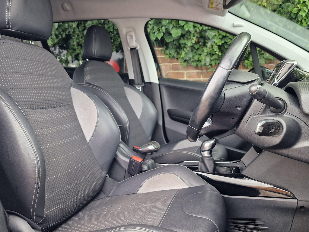 Peugeot 2008 1.2 Puretech 82 Allure Grey #10