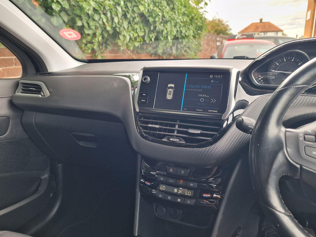 Peugeot 2008 1.2 Puretech 82 Allure Grey #21