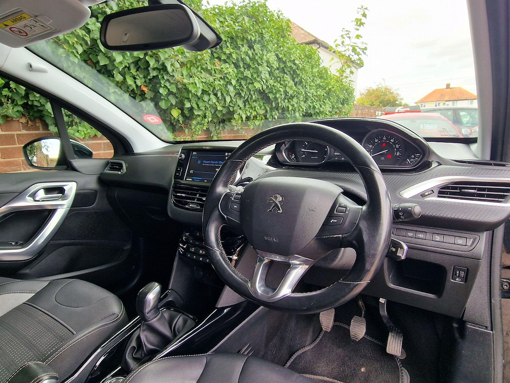 Peugeot 2008 1.2 Puretech 82 Allure Grey #11