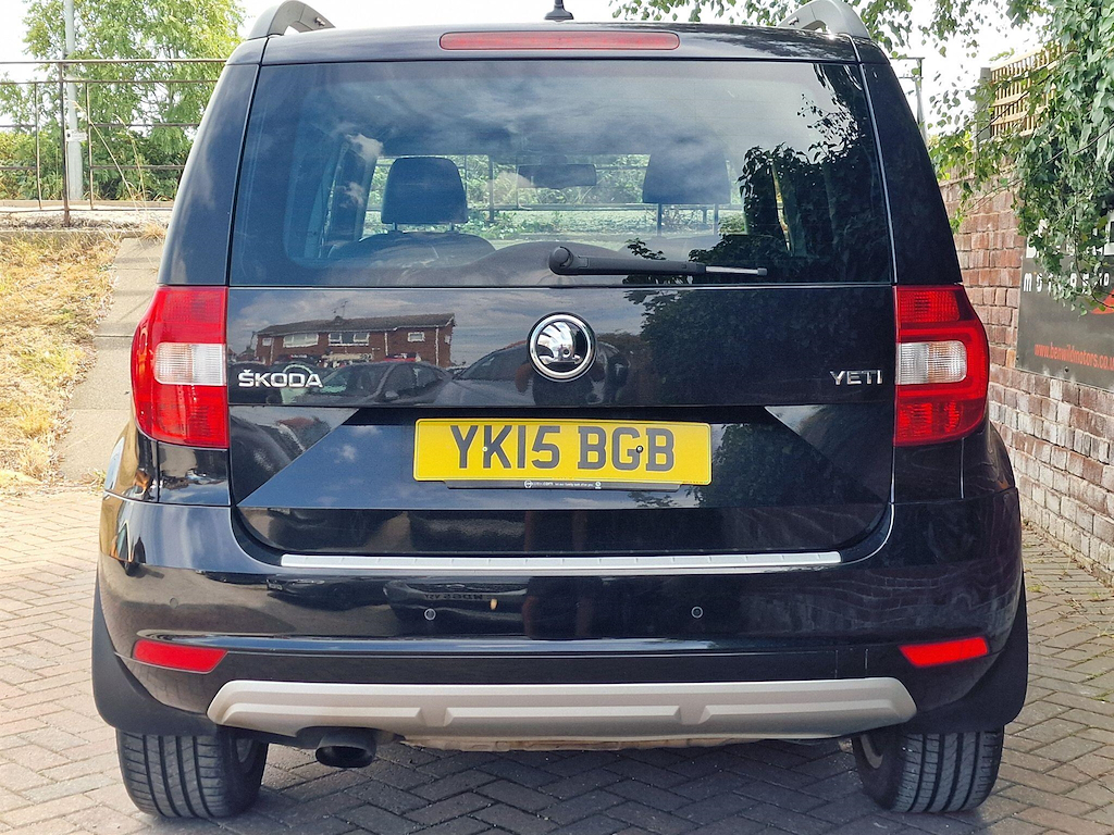 Skoda Yeti 1.2 Tsi Se L Euro 6 Ss Black #4
