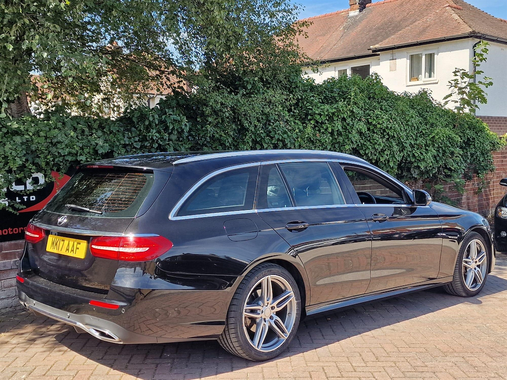 Mercedes-Benz E Class Se Bluetec 147 Bhp 9G Tronic Saloon Black Eur Black #7