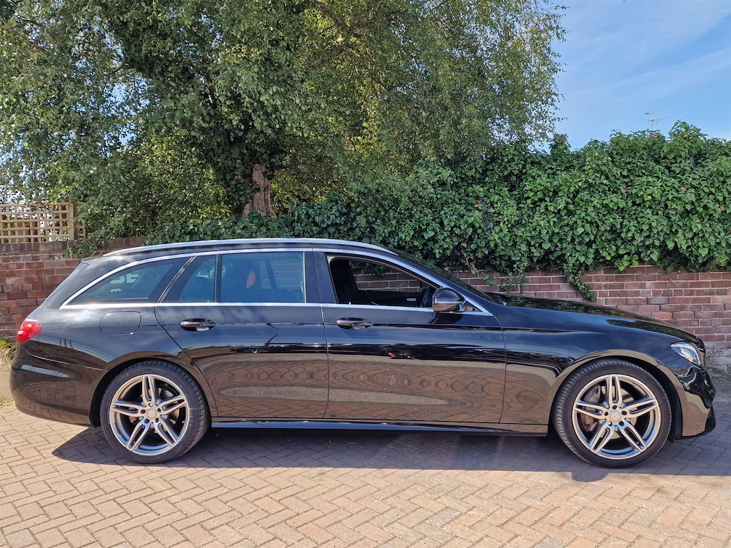 Mercedes-Benz E Class Se Bluetec 147 Bhp 9G Tronic Saloon Black Eur Black #8