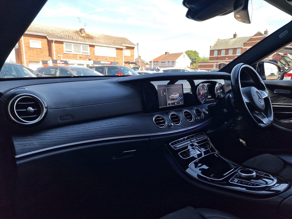 Mercedes-Benz E Class Se Bluetec 147 Bhp 9G Tronic Saloon Black Eur Black #18