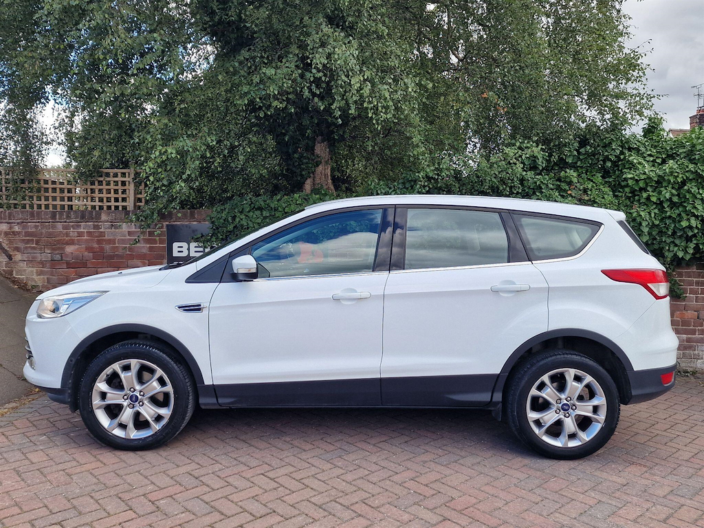 Ford Kuga 2.0 Tdci Zetec 2Wd Euro 6 Ss White #2