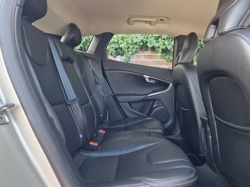 Volvo V40 Cross Country D2 Automatic Grey #16